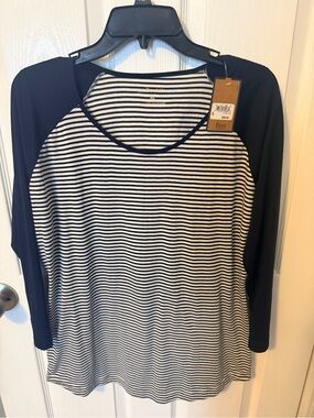 Old Navy Black Raglan Sleeve Striped Long Sleeve Tee